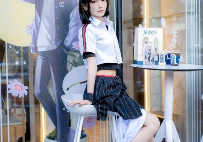弥音音紫雨心旗袍图片包精选：舒展腰肢，绝代风华