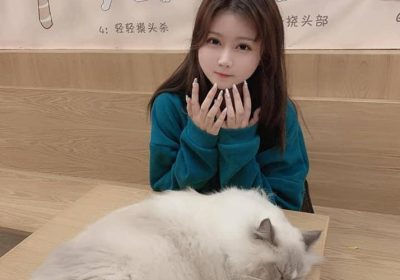 用镜头记录下是依酱吖全套的瞬间，打造精致摄影作品