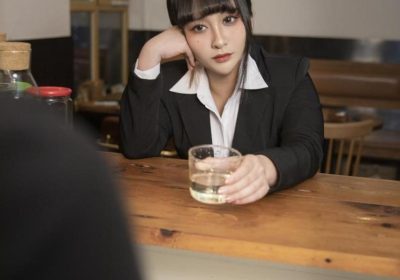 感受洛璃lolisamajk的独特摄影风格，带你穿越时空