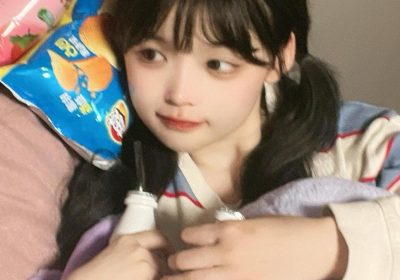 cos圈的新宠儿——是一只九龄男朋友，拥有着精湛的cos技艺。