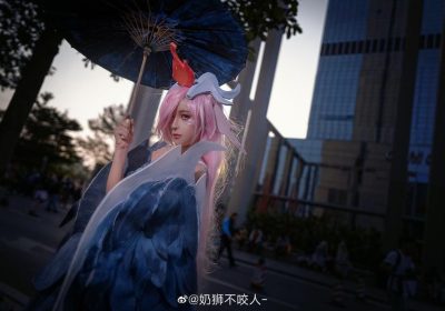 奶狮不咬人cos狼与香辛料：集齐全套美照，难以抗拒的诱惑