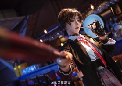 只是简言无下限，不停播报超美丽图片包。