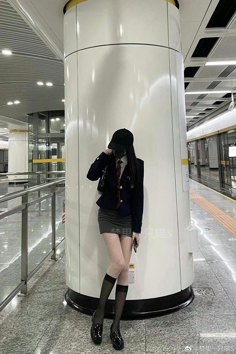 欧洲旅拍美丽图:梦里一只喵顶级会员独享 欧洲旅拍美丽图:梦里一只喵顶级会员独享