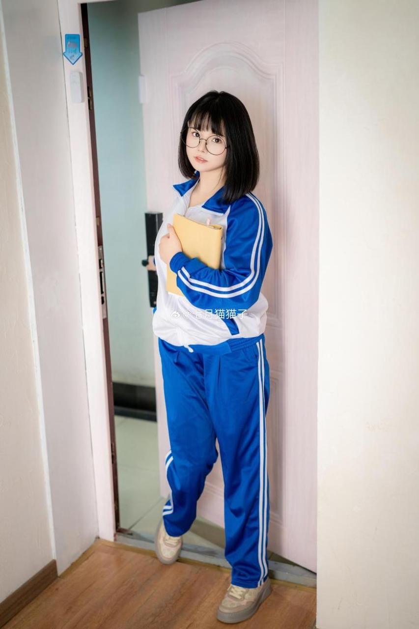 手绘呈现的七月喵子小恶魔壁纸:作品集精选 手绘呈现的七月喵子小恶魔壁纸:作品集精选