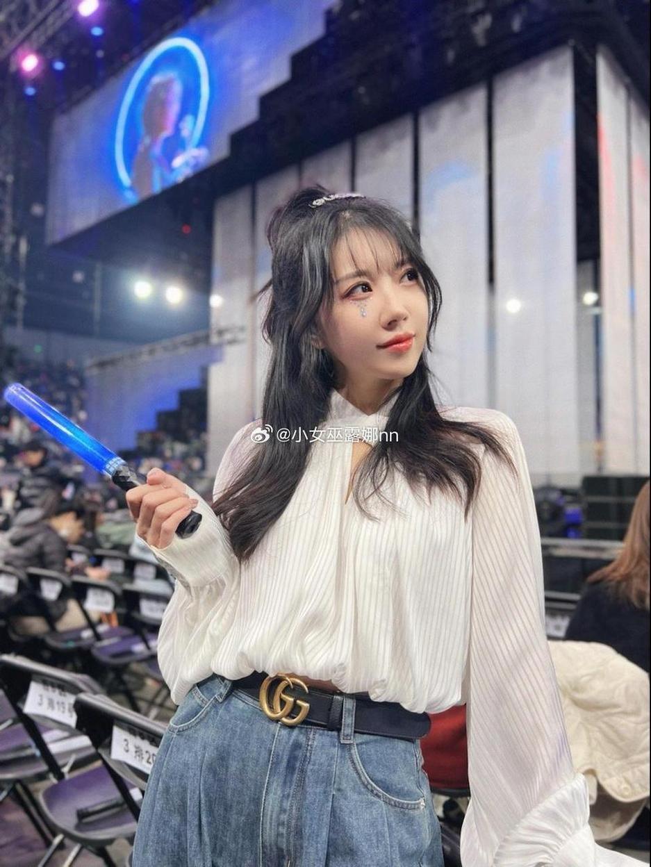 与你分享小女巫露娜的精选cos照片 与你分享小女巫露娜的精选cos照片
