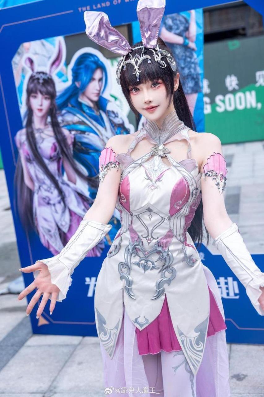 超高清露儿大魔王壁纸车模,全新精选上线 超高清露儿大魔王壁纸车模,全新精选上线