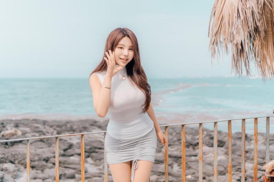 紫色调的zzyuri作品,把握精彩瞬间,美丽图堪称圈中顶尖 紫色调的zzyuri作品,把握精彩瞬间,美丽图堪称圈中顶尖