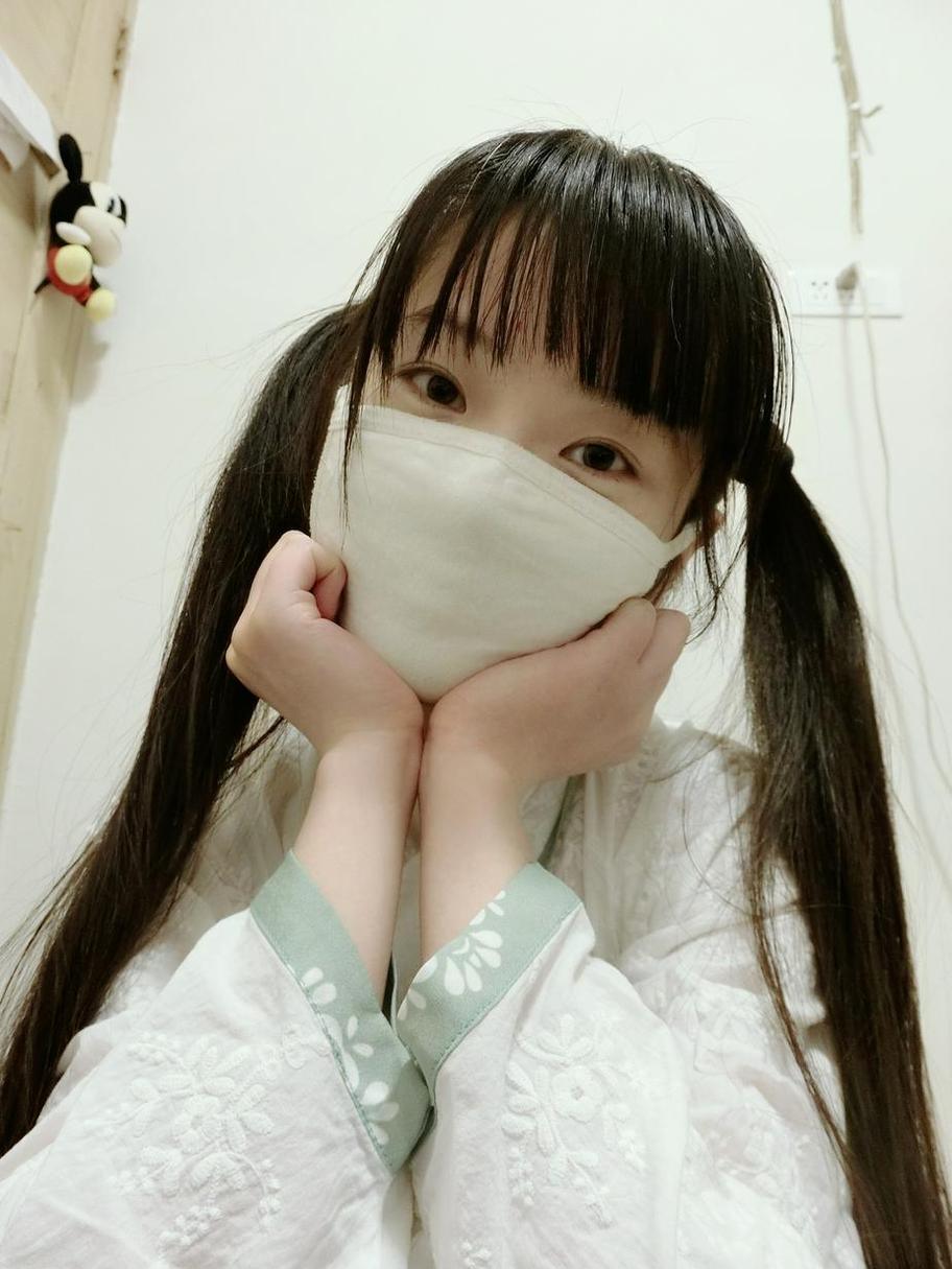 西尔酱国民风旗袍,原图中充满了华美与典雅 西尔酱国民风旗袍,原图中充满了华美与典雅