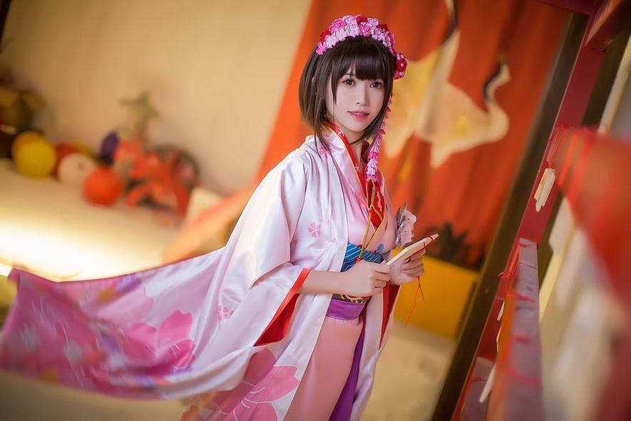 欣赏《鳗鱼霏儿cos南小鸟》美丽图,融入Cosplay的精髓 欣赏《鳗鱼霏儿cos南小鸟》美丽图,融入Cosplay的精髓