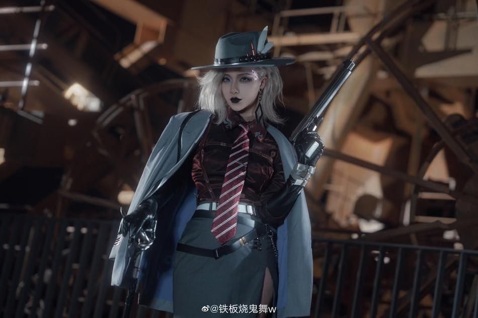 铁板烧鬼舞20套合集:珍藏图片,记录下每一个舞者的cosplay成长历程。 铁板烧鬼舞20套合集:珍藏图片,记录下每一个舞者的cosplay成长历程。