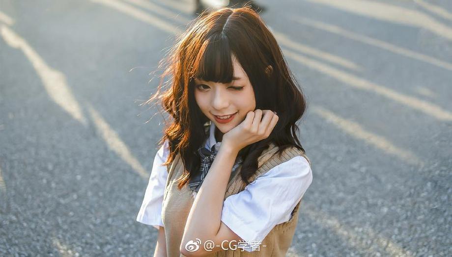 欣赏次元舞见舞小喵cos合集,演绎最新角色。 欣赏次元舞见舞小喵cos合集,演绎最新角色。