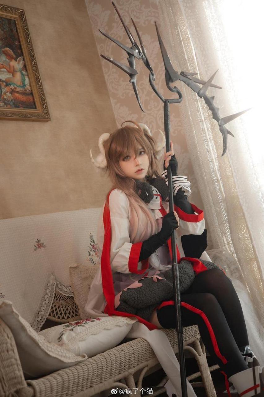 疯了个猫写-真原图展示:探索图片世界的奥秘 疯了个猫写-真原图展示:探索图片世界的奥秘