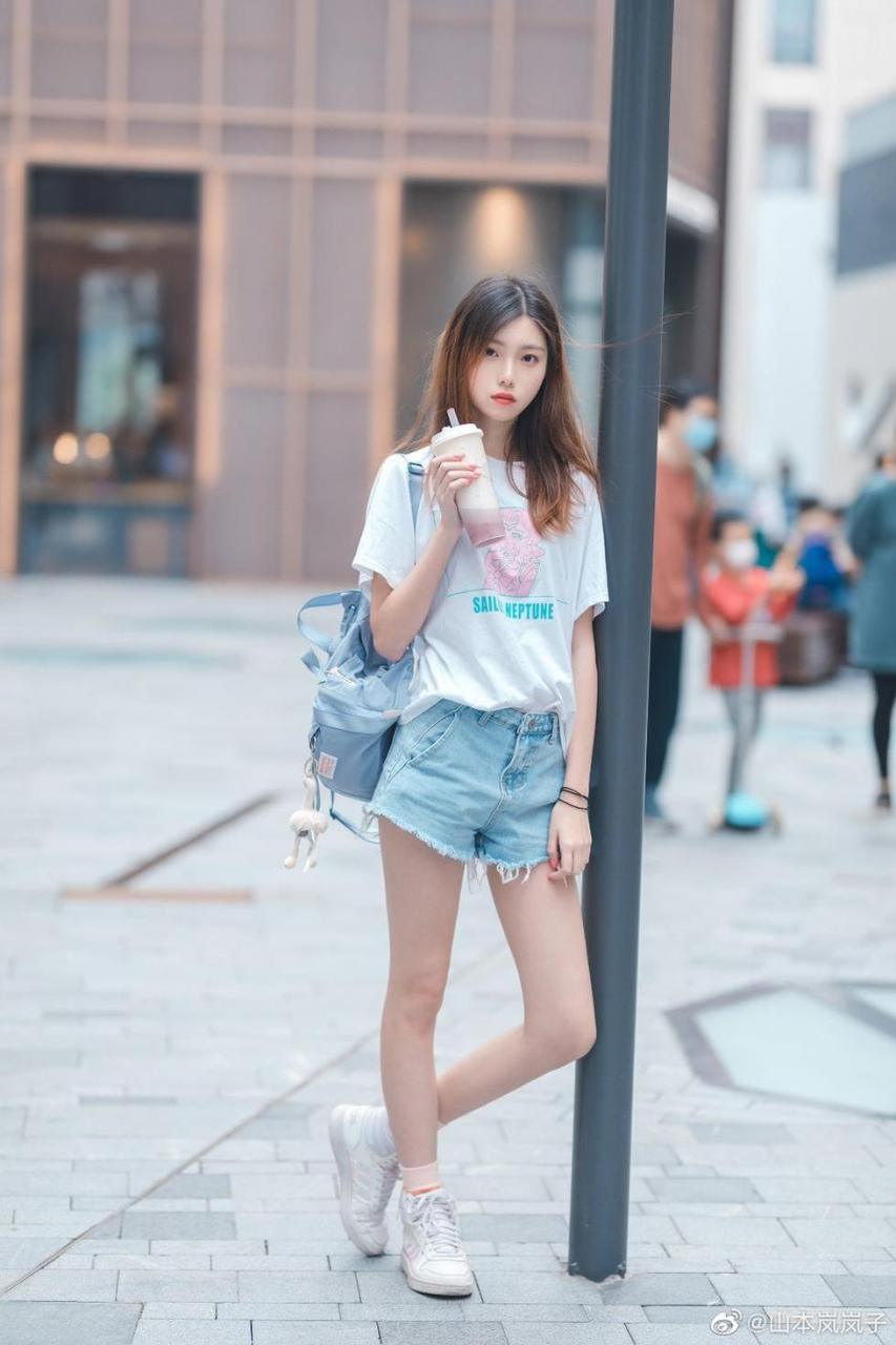 许岚lan夏季运动服:精选美丽图力荐 许岚lan夏季运动服:精选美丽图力荐