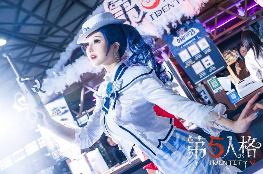 快手露儿大魔王美丽图摄影:绚烂的烟花在夜空中绽放。 快手露儿大魔王美丽图摄影:绚烂的烟花在夜空中绽放。
